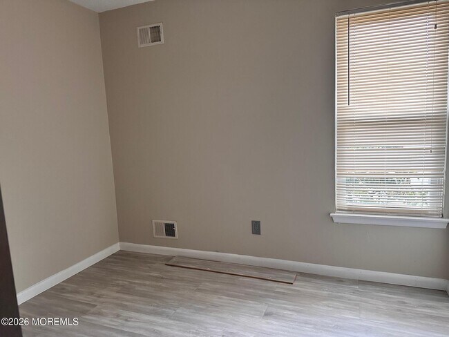 Building Photo - 24 Anchor Rd