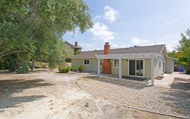 Building Photo - Beautiful 3 Bedroom Carlsbad Home!