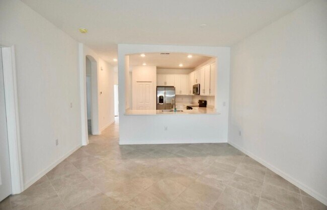 Building Photo - ***BEAUTIFUL - ANNUAL RENTAL***NEWER CONST...