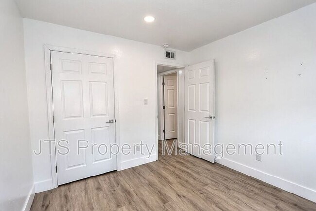 Building Photo - 10524 Croetto Way