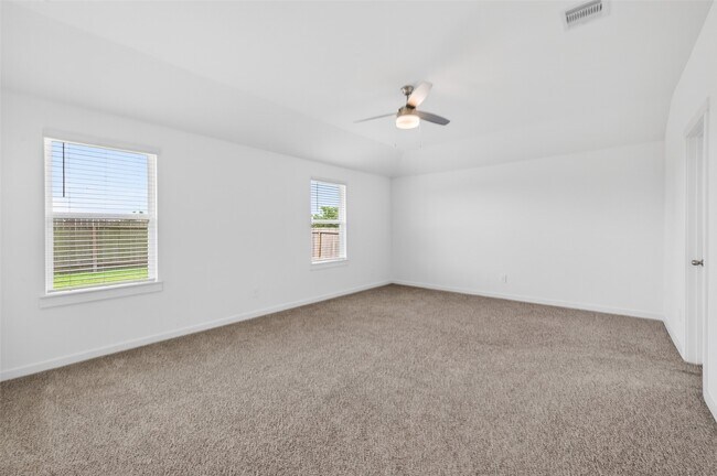 Building Photo - 30039 Gallatin River Ln