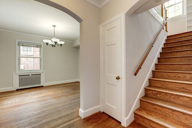 Building Photo - 4933 47th St NW