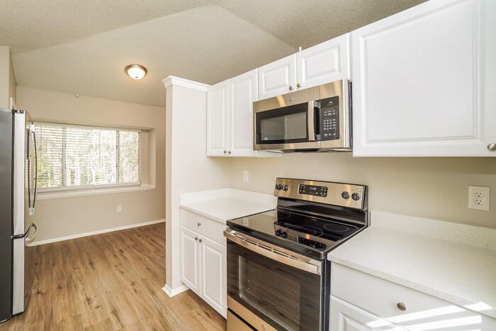 Building Photo - 15155 Nighthawk Dr