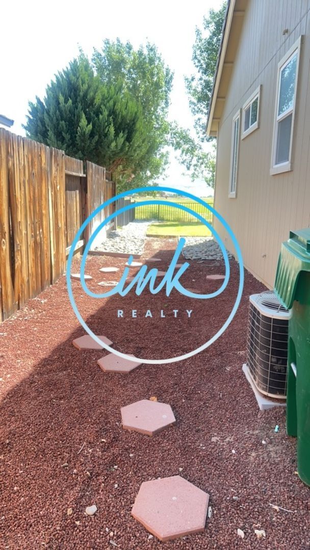 Building Photo - Single Family Home for Rent on the Golf Co...