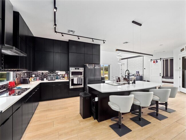 Building Photo - 239 Hampton Loop