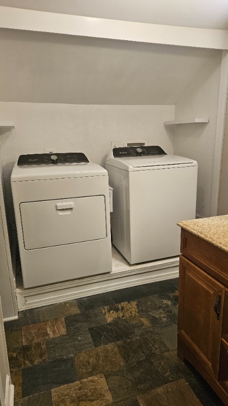 Building Photo - 36 Fairway Ln