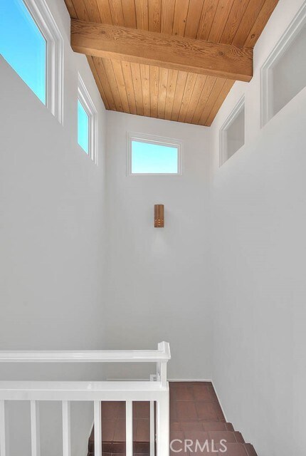 Building Photo - 310 Bayview Dr