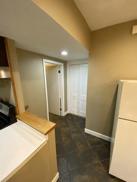 Building Photo - 30 Boyce St