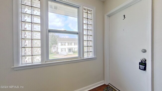 Building Photo - 1274 Belmont Terrace