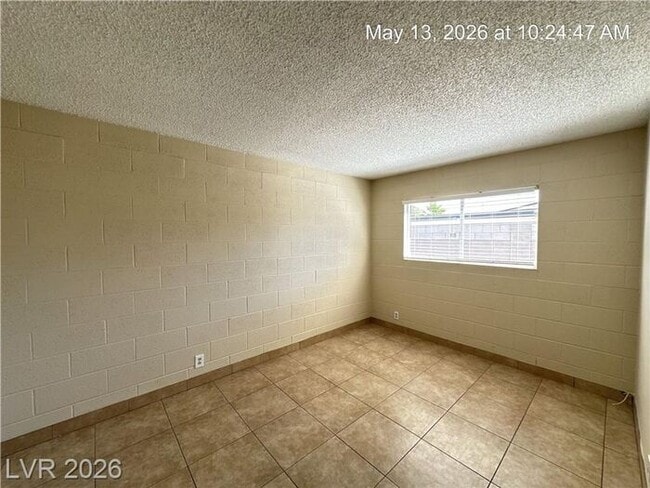 Building Photo - Cozy 4-Bedroom Home Near Las Vegas Strip with Large Yard & Covered Patio