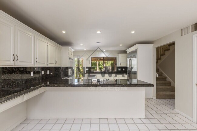 Building Photo - 49 Biltmore Estates Dr