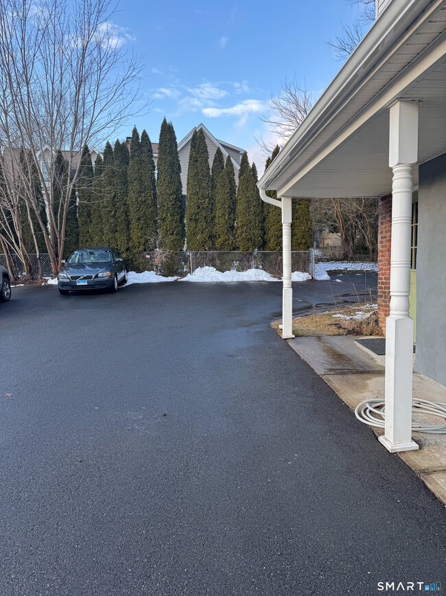 Building Photo - 251 Main St