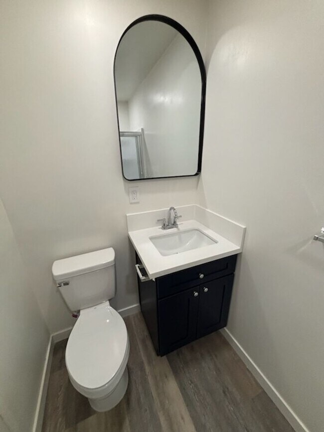 Building Photo - 5704 Wisteria Dr