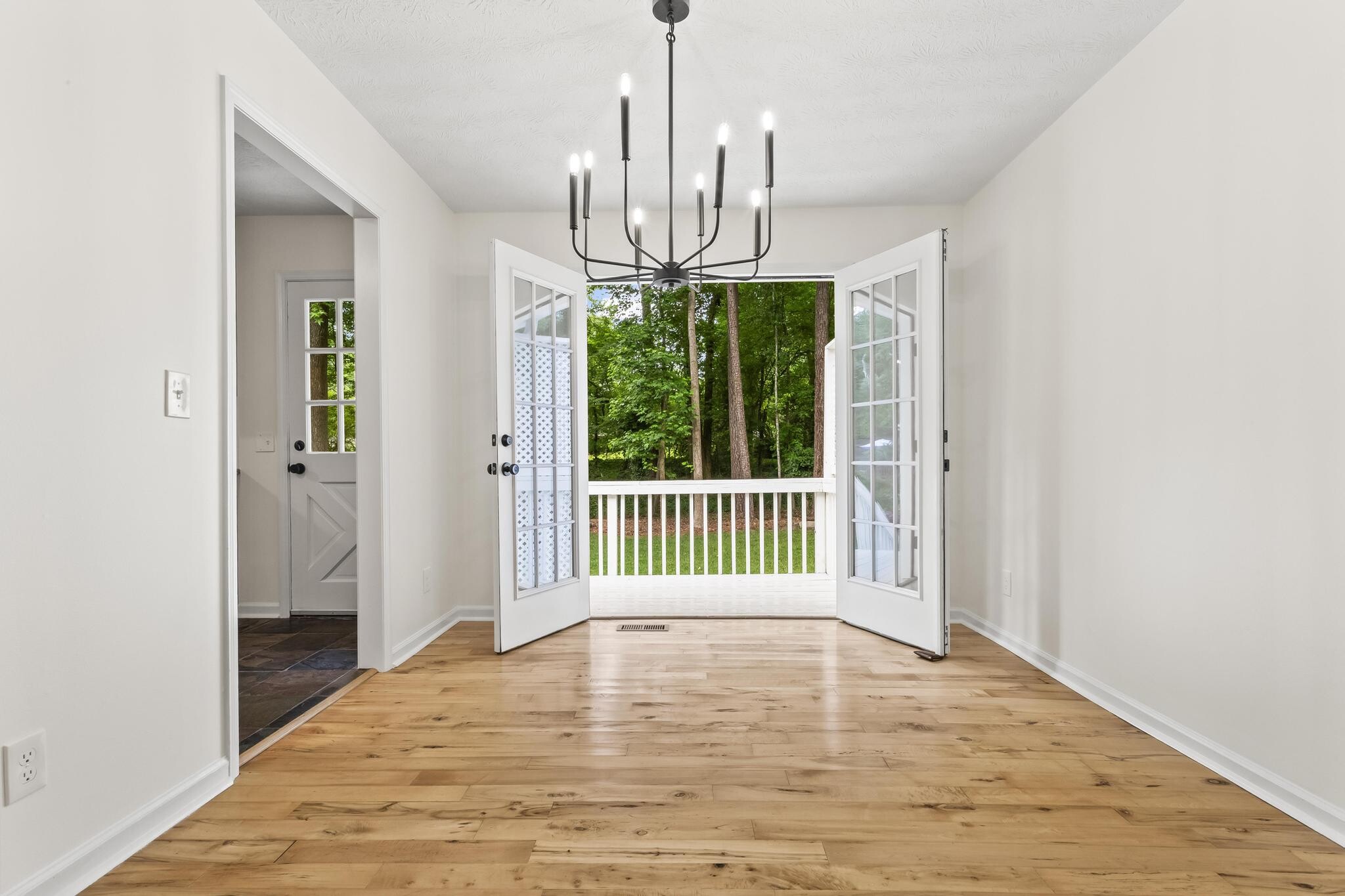 Building Photo - 4133 Thornwall Dr