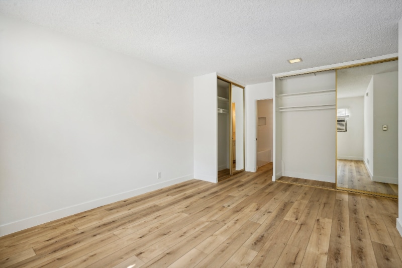 Building Photo - 9000 Clifton Wy