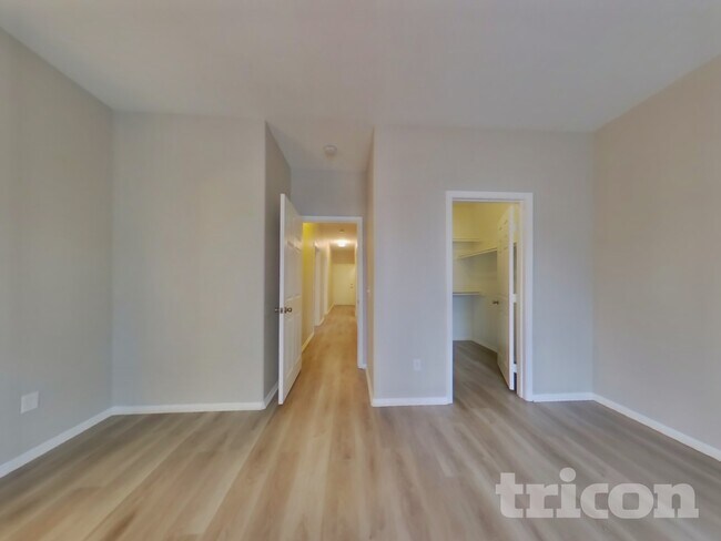 Building Photo - 733 Pino Ave