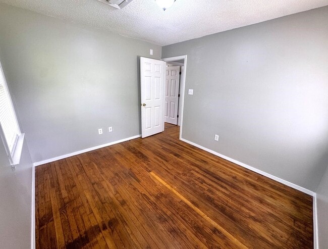 Building Photo - 1100 Danita Cove