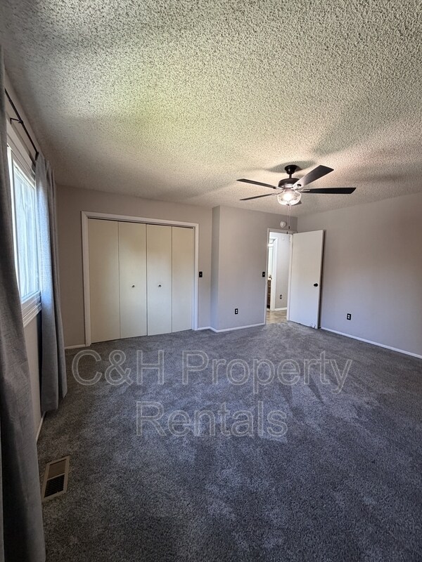 Building Photo - 1133 Minuteman St