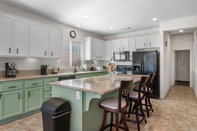 Building Photo - 82664 Heston Dr