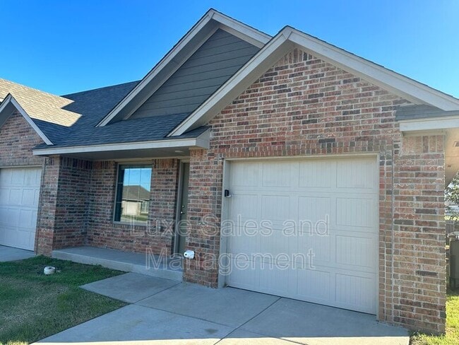 Building Photo - 4600 Loch Ln