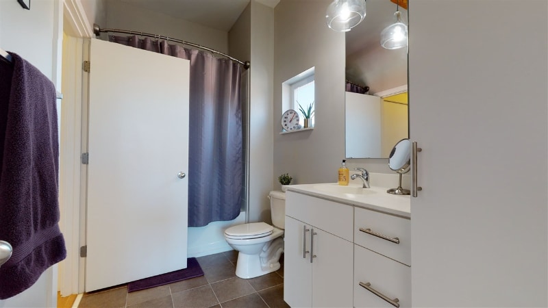 Building Photo - 506 N Mangum St