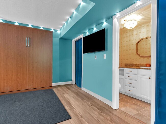 Building Photo - Have It All in Crystal City: Spacious, Stylish & Steps From Everything!