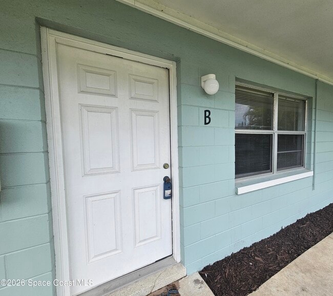 Building Photo - 135 Roosevelt Ave