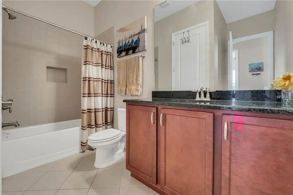 Building Photo - 13738 Walcott Avenue