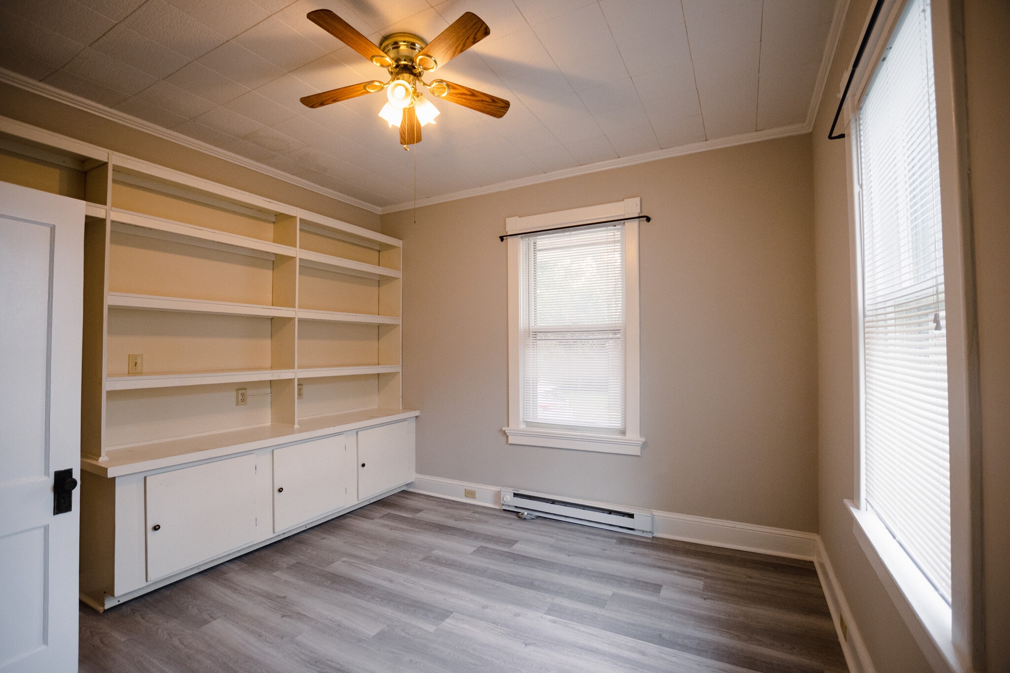 UNIT D BEDROOM - 813 N Market St
