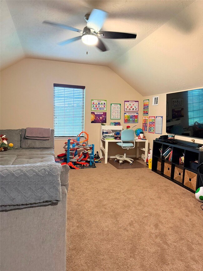Building Photo - 20703 Winghaven Dr