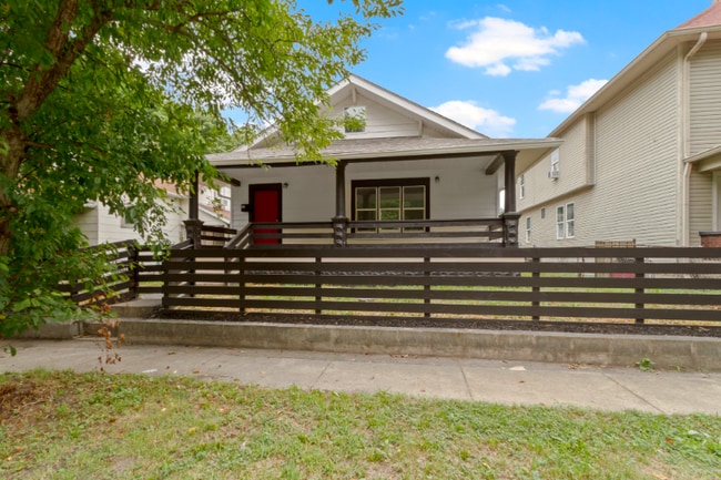 Building Photo - 55 N Chester Ave