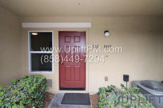 Building Photo - $1000 off 1st months rent  3-Bed Apartment