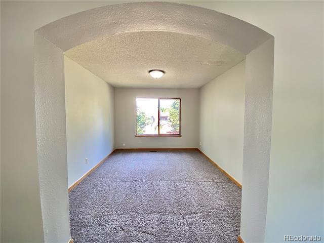 Building Photo - 9393 Princeton St