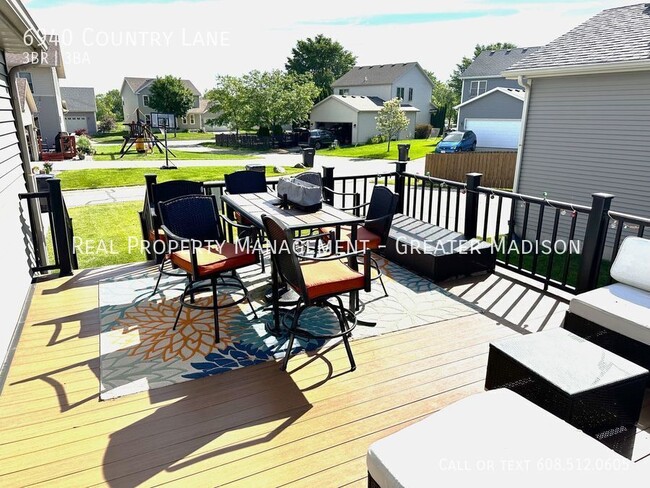 Building Photo - 6940 Country Ln