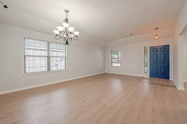 Building Photo - 1922 Bevington Oaks Cir