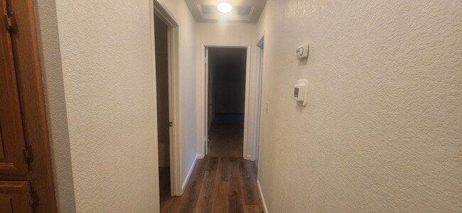 Building Photo - Wonderful 3 Bedroom 2 Bathroom Home in Elk...