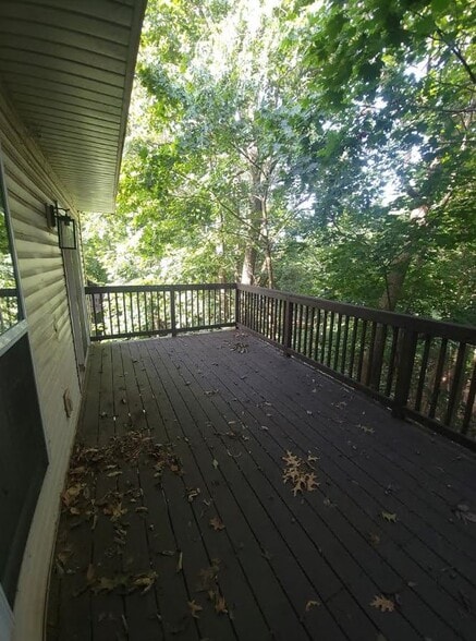 Building Photo - 499 Upland St