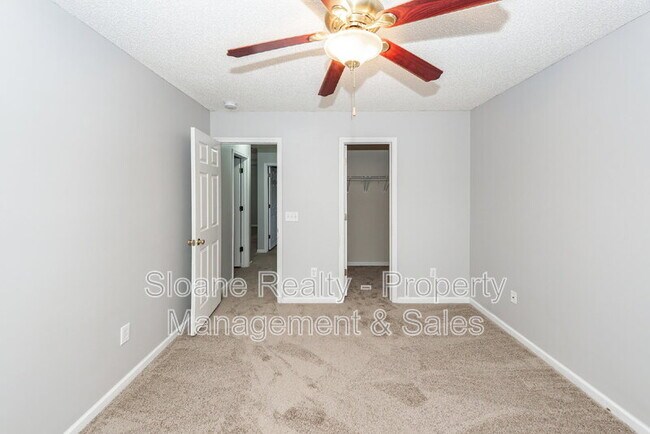 Building Photo - 1118 Deerberry Rd