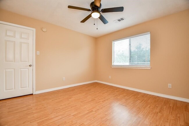 Building Photo - 21219 Flat Creek Ln