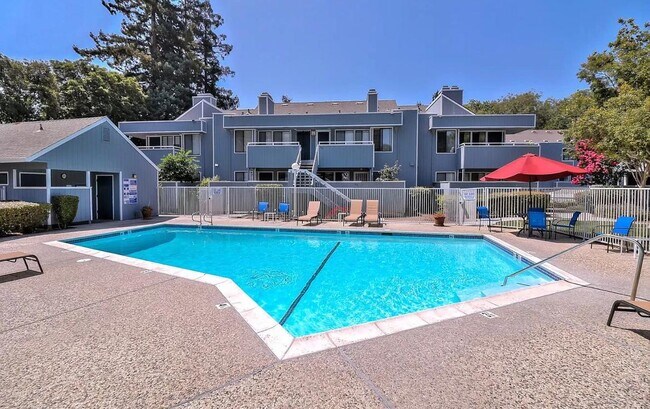 Building Photo - 882 La Barbera Dr
