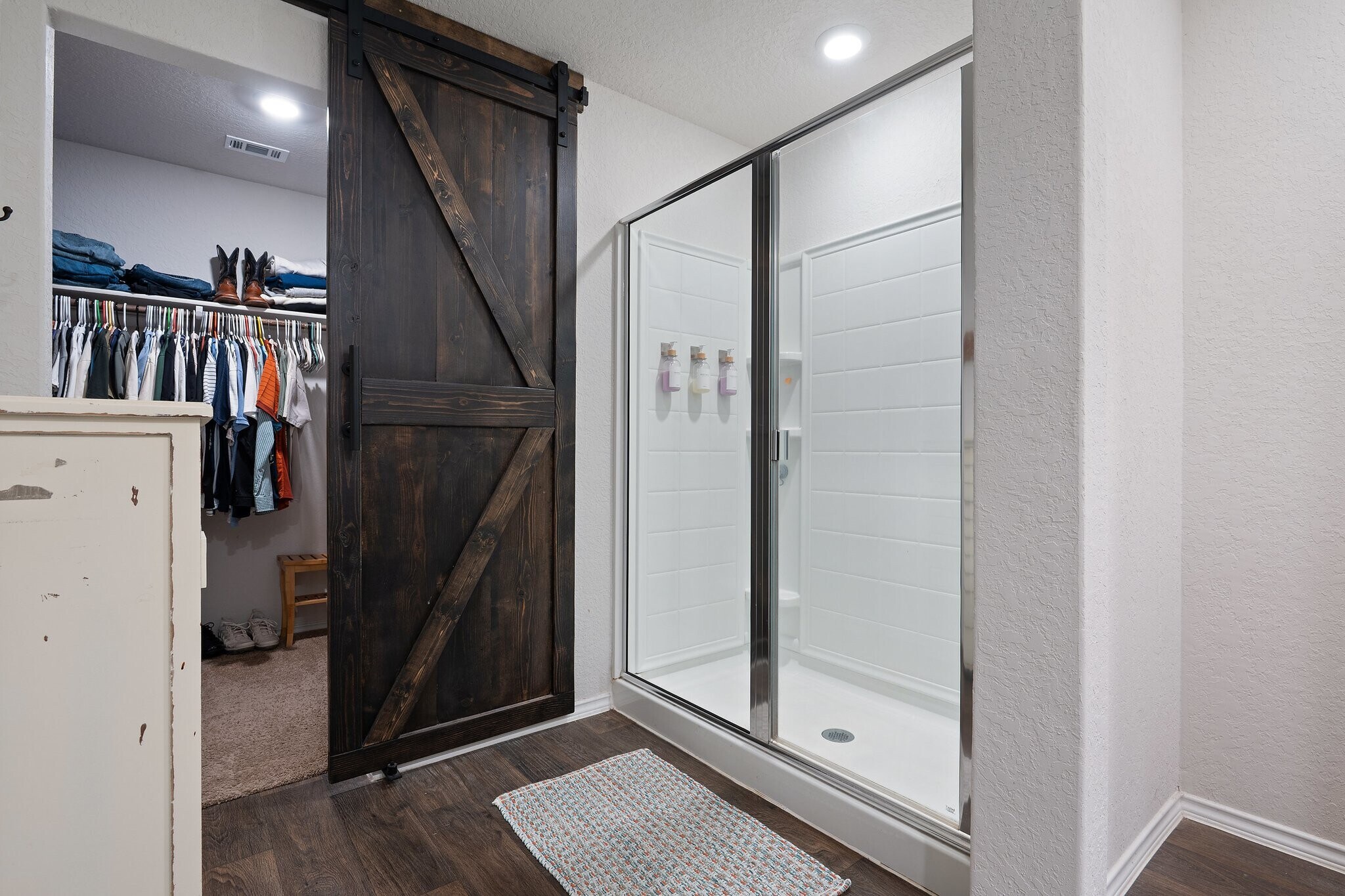 Building Photo - 140 Skipping Stone Ln