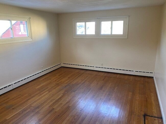 Building Photo - 47 Summer St