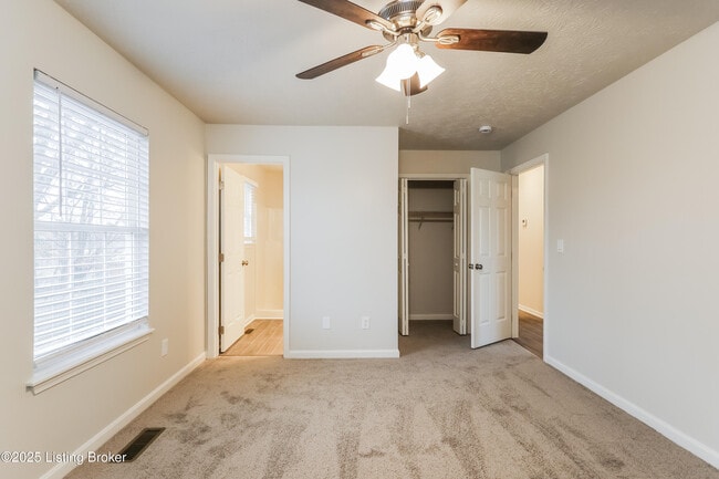 Building Photo - 10103 Lancewood Rd