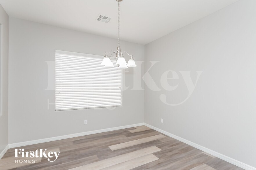 Building Photo - 5595 Criollo Dr