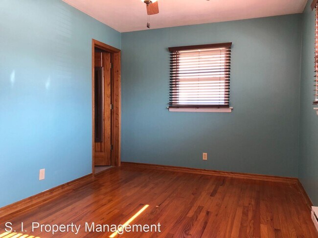 Building Photo - 3 br, 1.5 bath House - 1800 W. Sunset