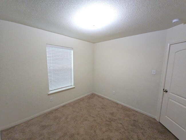 Building Photo - 1615 Pink Stone Dr