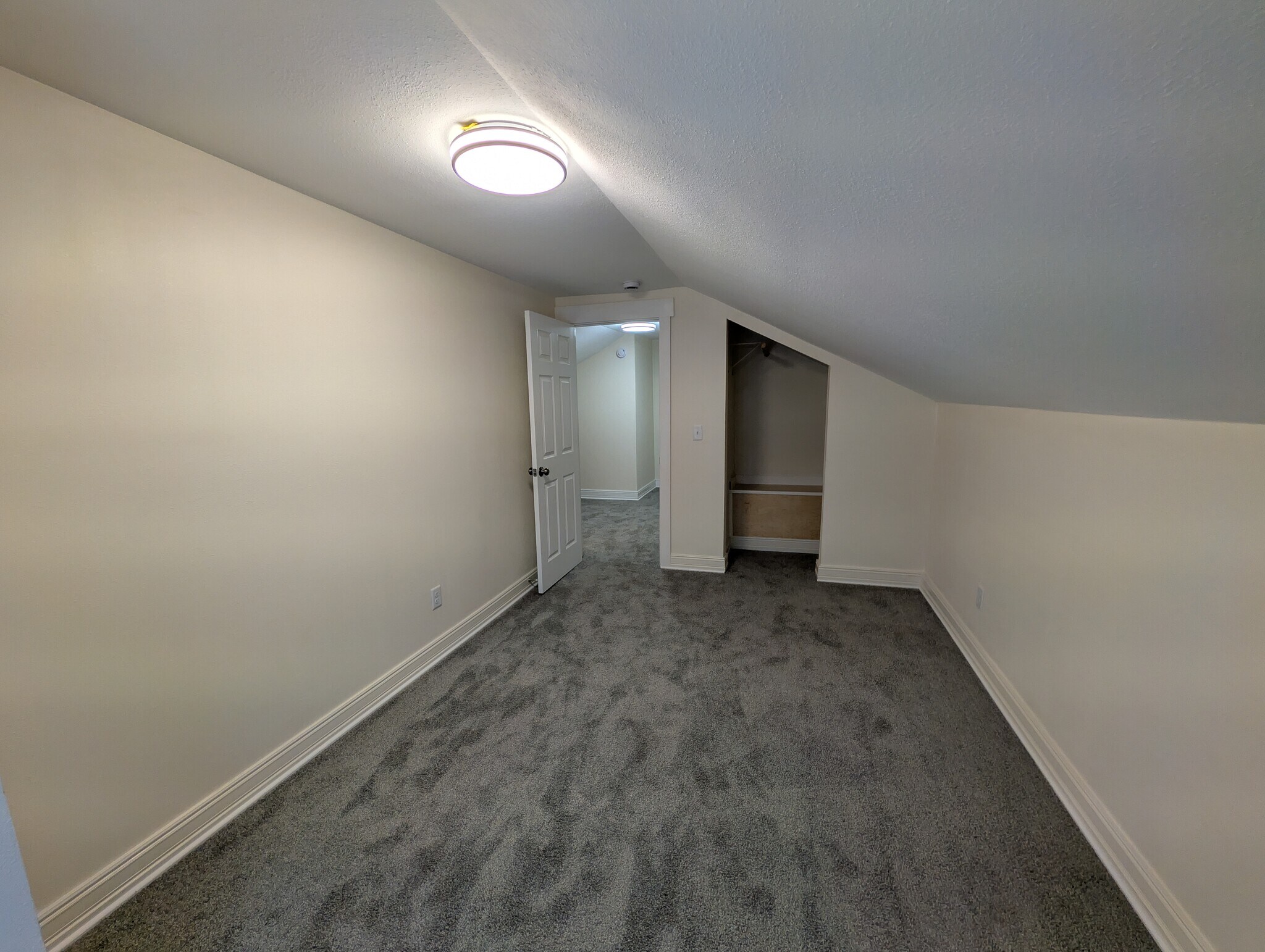 Building Photo - 3603 Sunnyview Rd NE