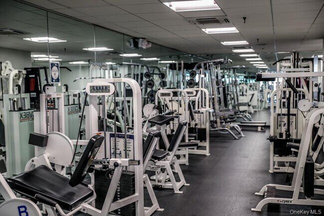 Building Photo - 205-30 Brian Crescent