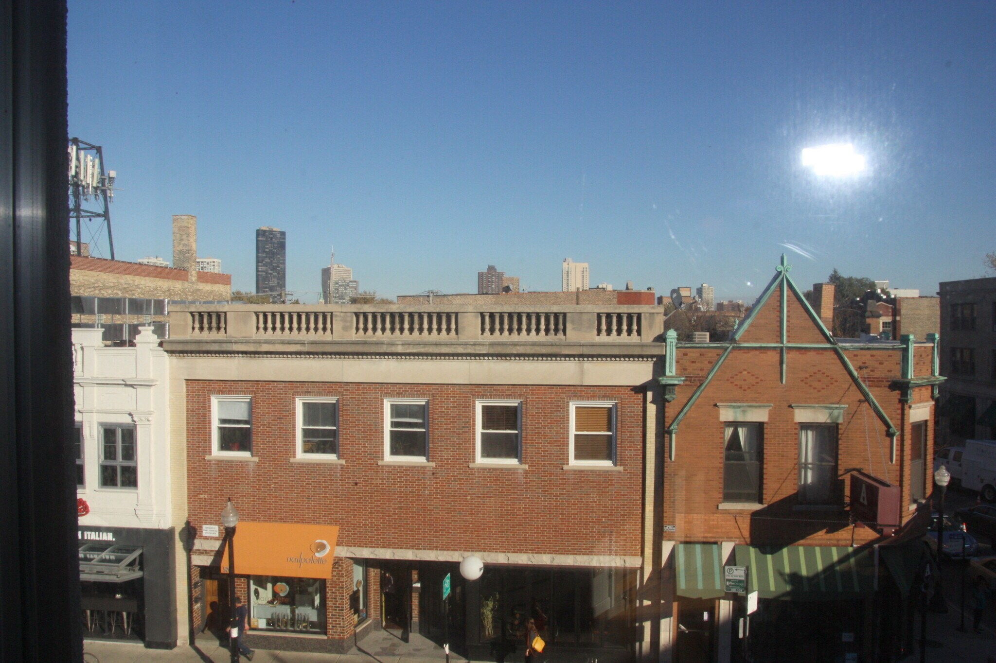 Building Photo - 5202 N Clark St