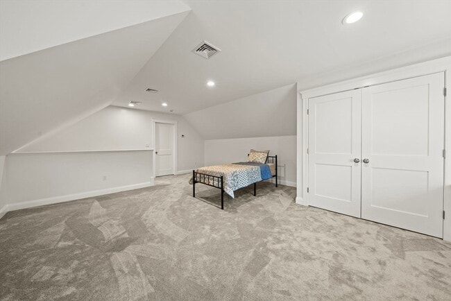 Building Photo - 116 Livingstone Ave